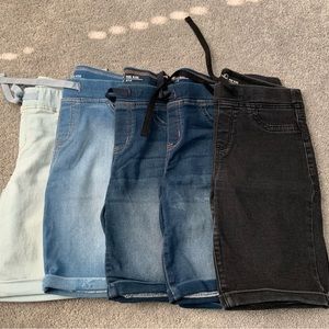 **5** pairs of Bermuda shorts!!!!